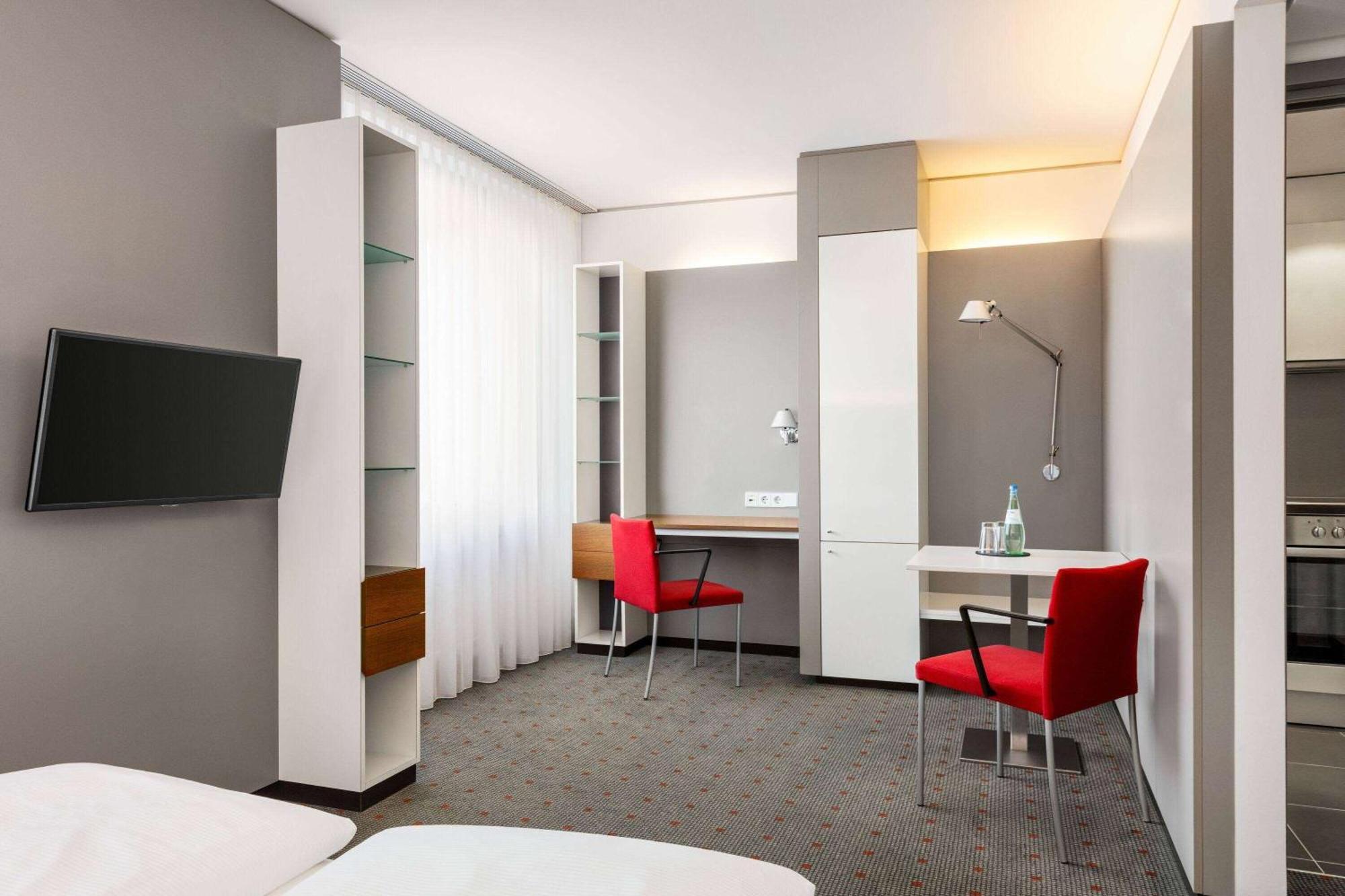 Vienna House Easy By Wyndham Stuttgart Hotel Exterior photo